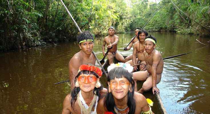 Gli Huaorani sono una tribù amazzonica composta da solo 1500 membri e che segue uno stile di vita tradizionale